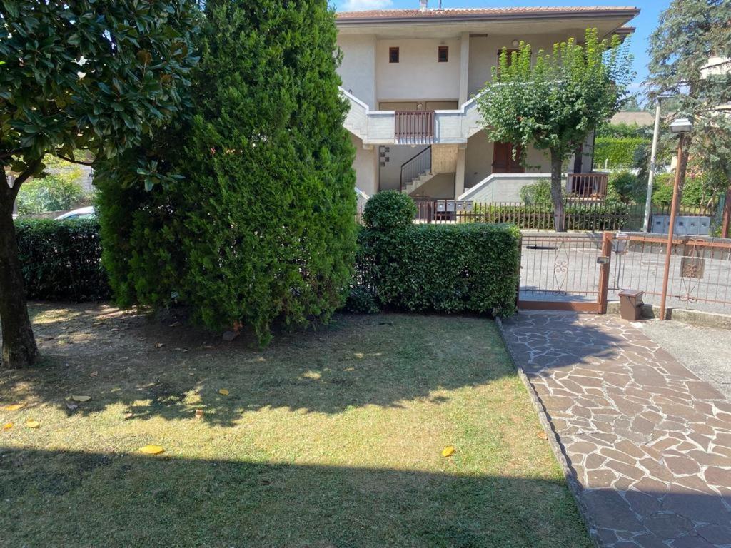 Vesna Apartment デセンツァーノ・デル・ガルダ エクステリア 写真